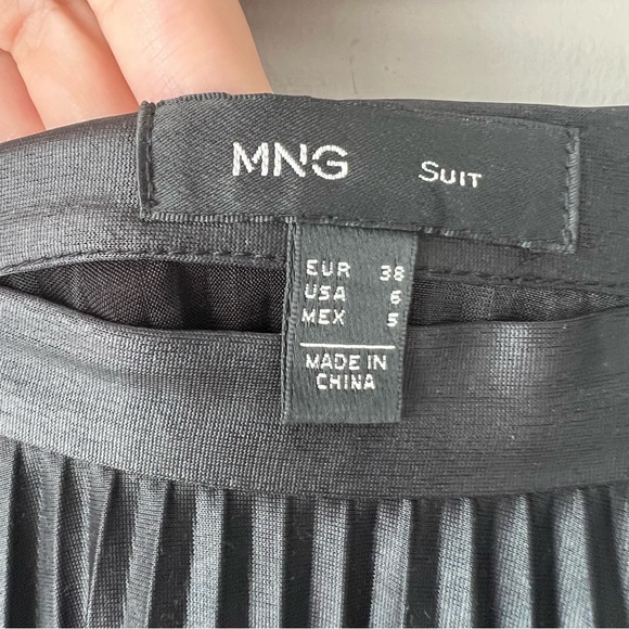 Mango Pleated Skirt - Picture 11 of 13